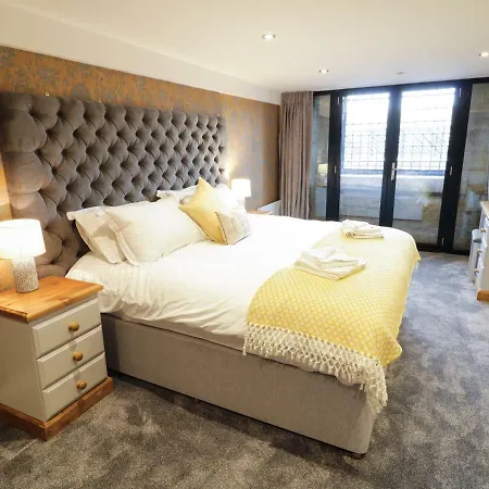 Olton Hall Engine Shed * Whitby