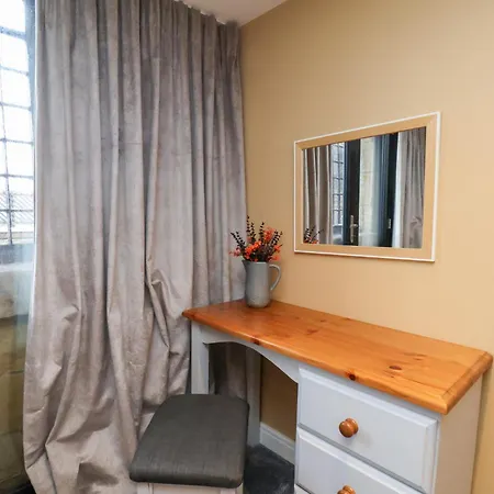 Olton Hall Engine Shed * ウィットビー